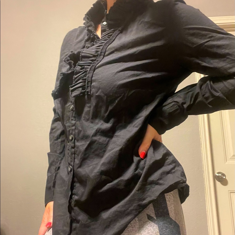 Super cute dressy button up